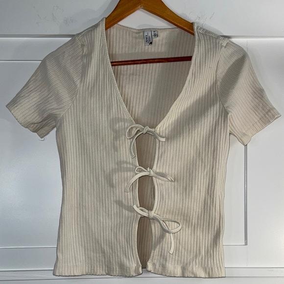 & Other Stories Tops - & Other Stories Cream Ribbed Tie-Front Short Sleeve Top